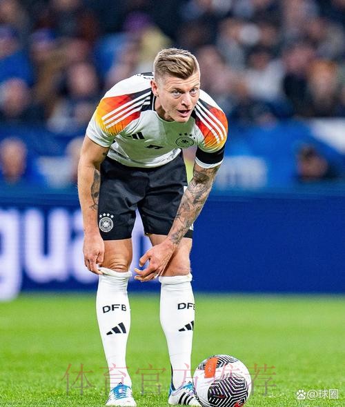 延续传奇!罗马诺:皇马相信能与克罗斯续约一年 延续传奇!罗马诺:皇马相信能与克罗斯续约一年